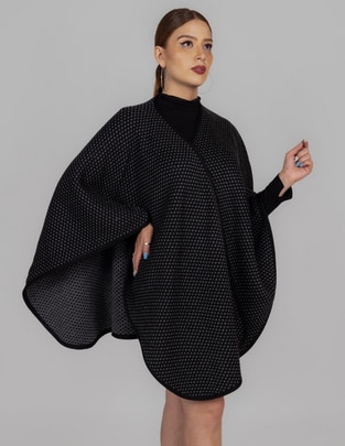 Capa para mujer