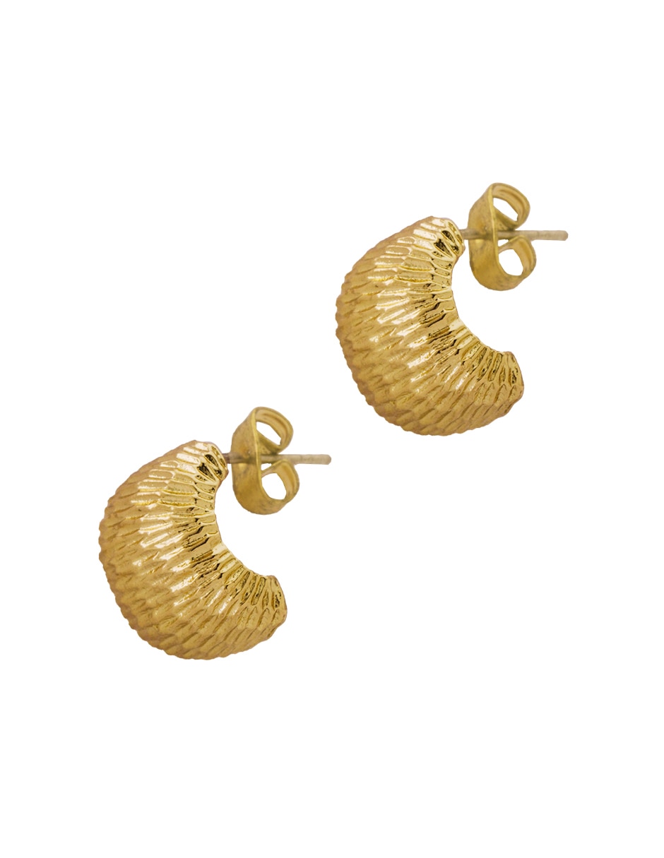 Aretes cuadrados con acabado texturizado 2