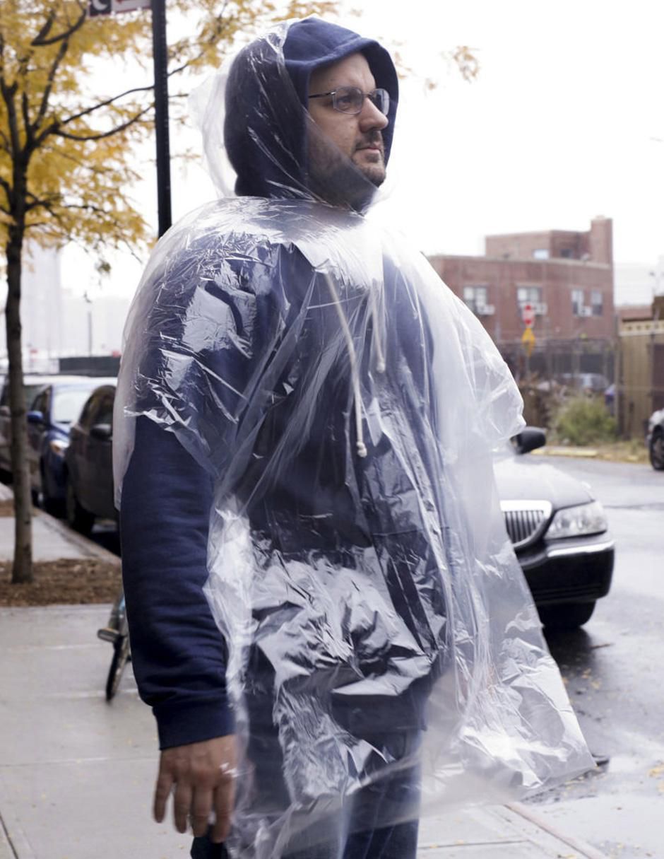 Impermeable con capucha para mujer 4