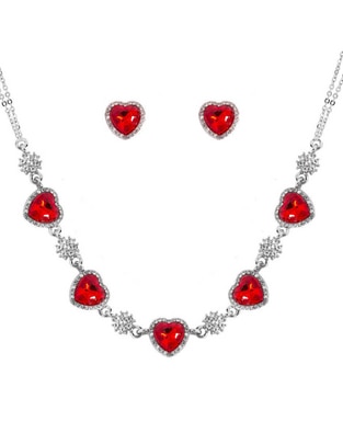 Aretes y collar de corazón zirconia
