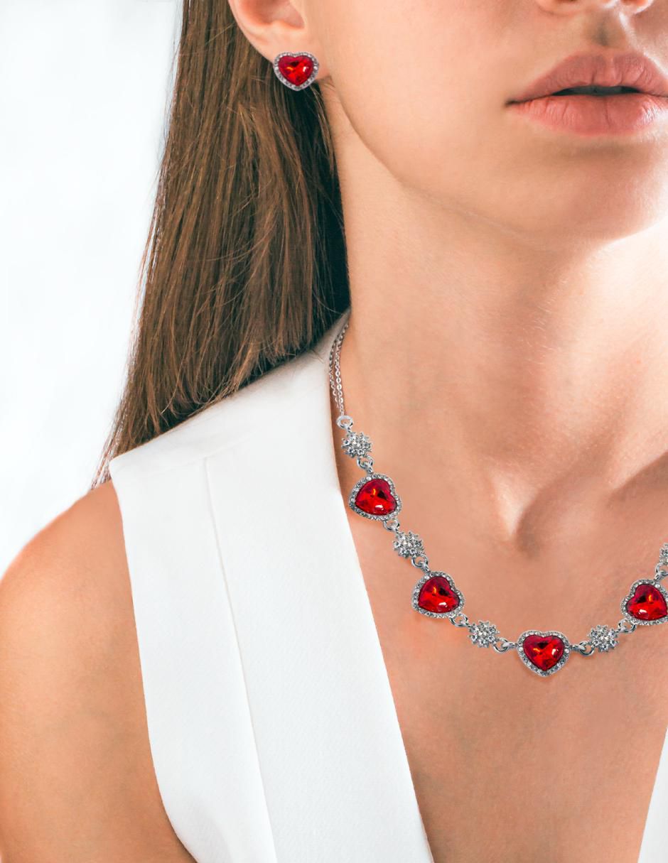 Aretes y collar de corazón zirconia