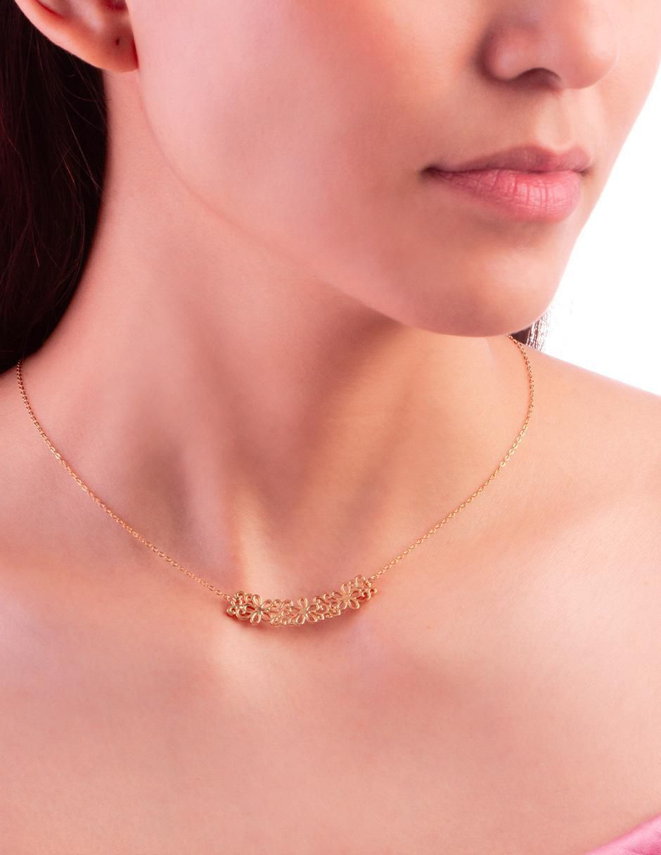 Collar flor 18 K 2