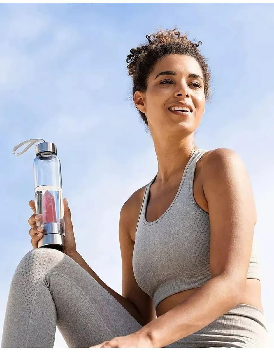 Botella de agua Genérica de vidrio con tapa rosca 540 ml