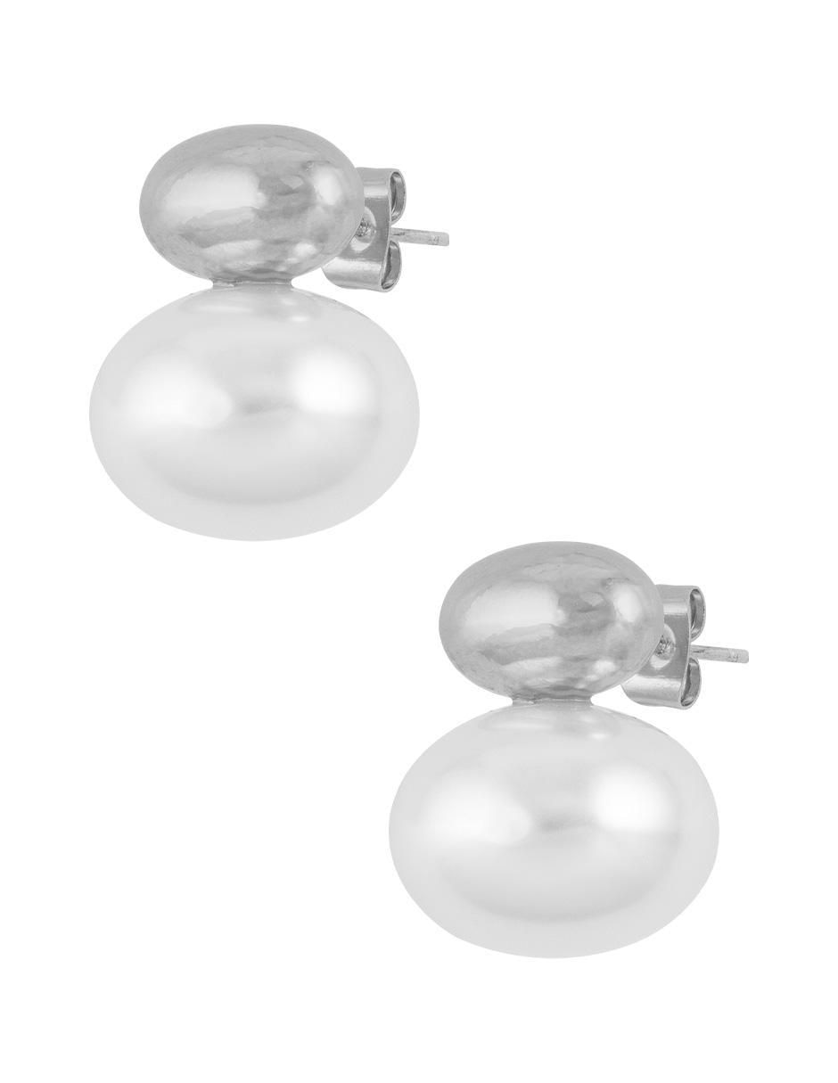 Aretes redondos con acabado baño de rodio 4