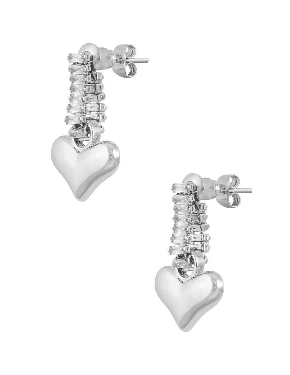 Aretes de corazón con acabado baño de rodio 4