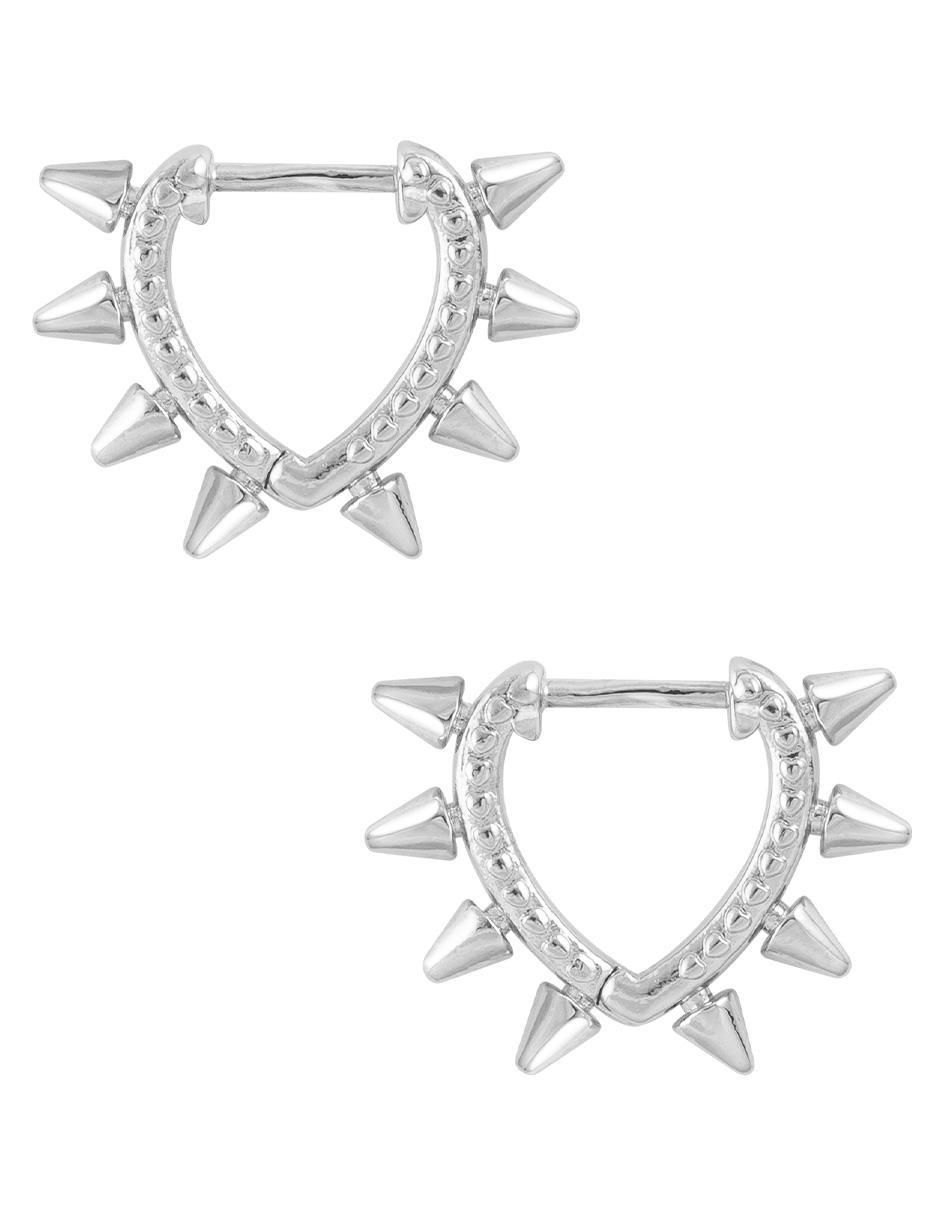 Aretes con acabado baño de rodio Aretes con acabado baño de rodio