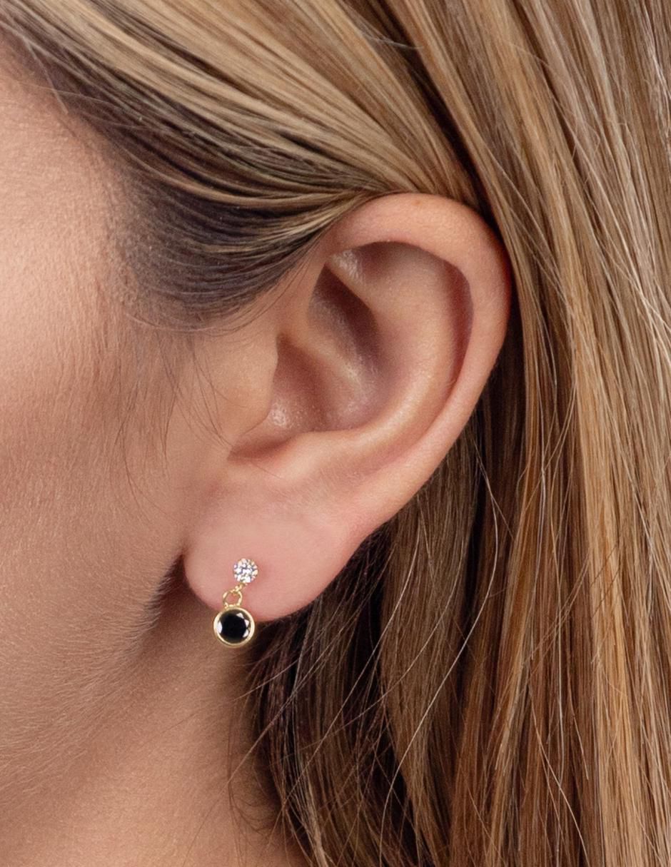 Aretes redondos de oro 10 K con acabado brillante 2