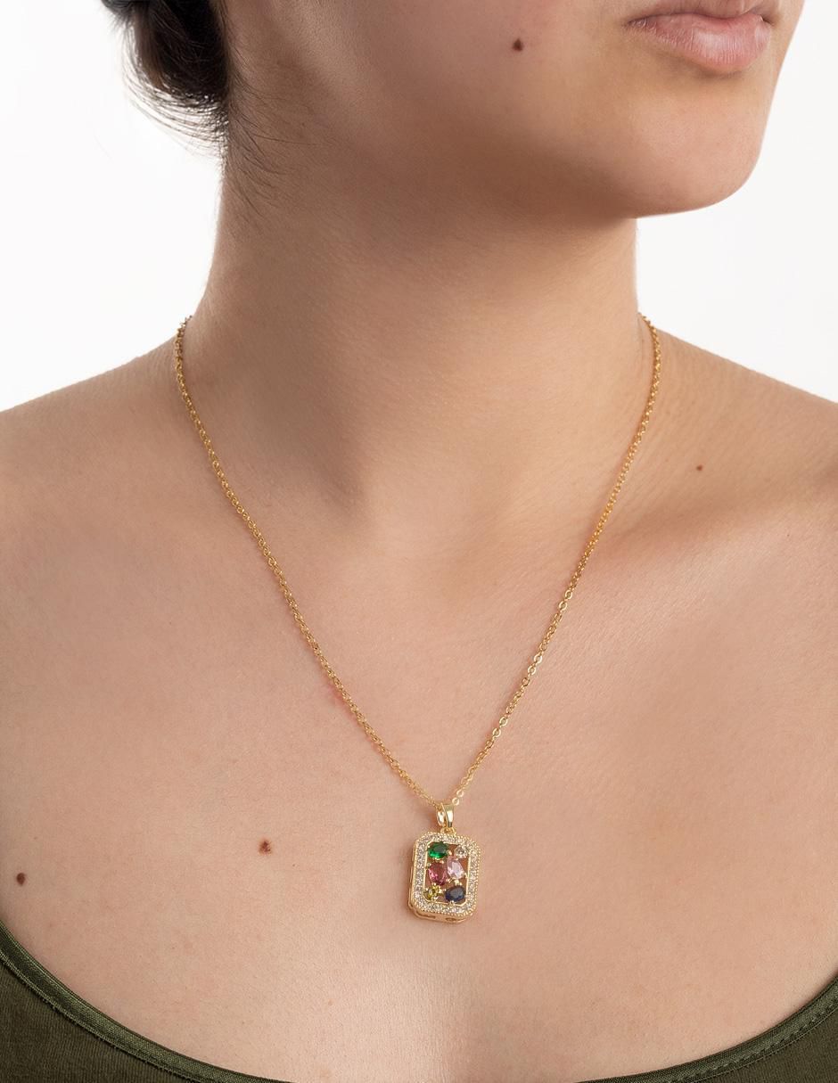 Collar cuadrada 18 K 3