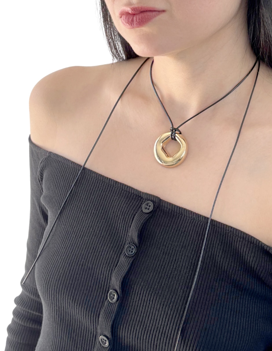 Collar 7