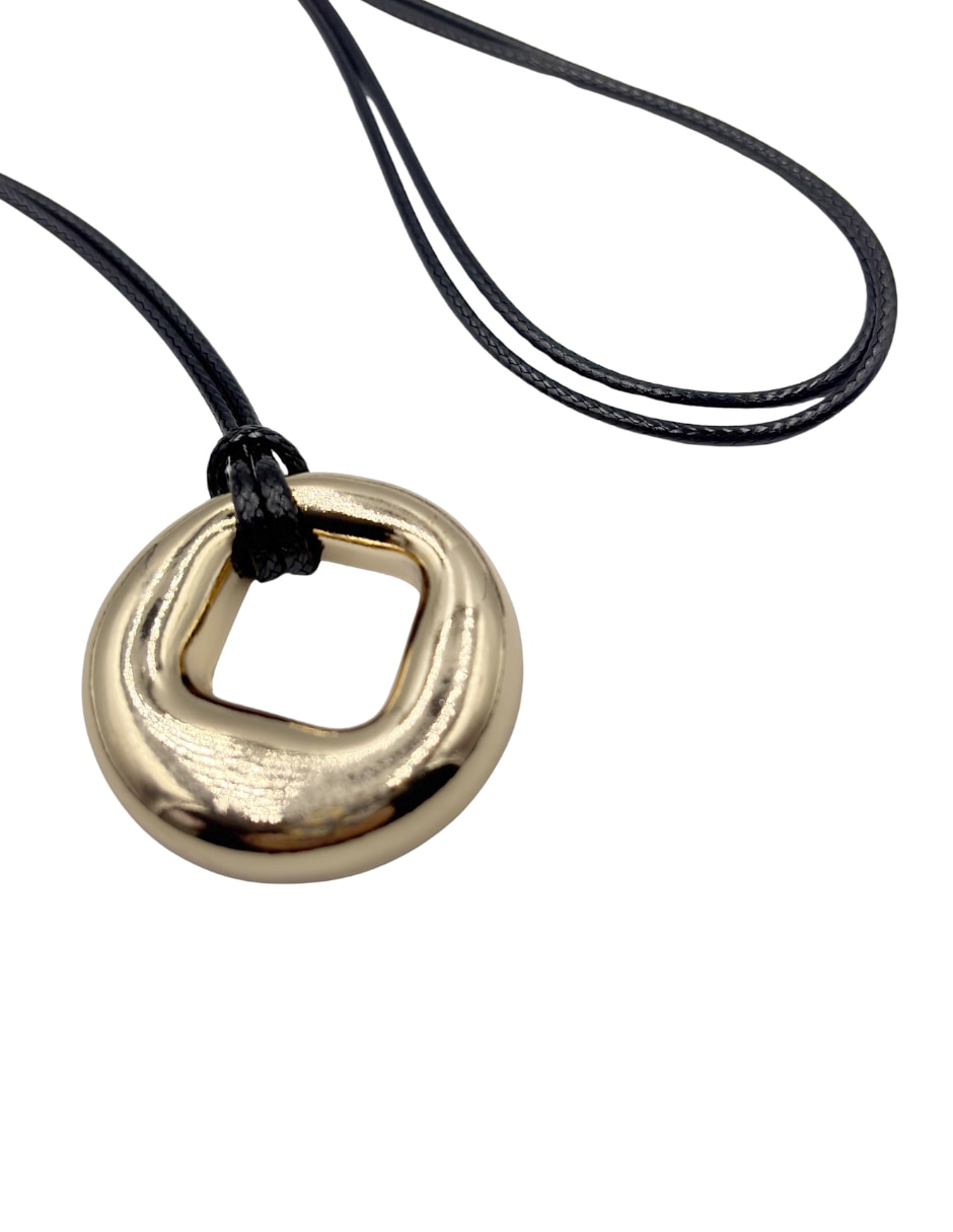 Collar 8