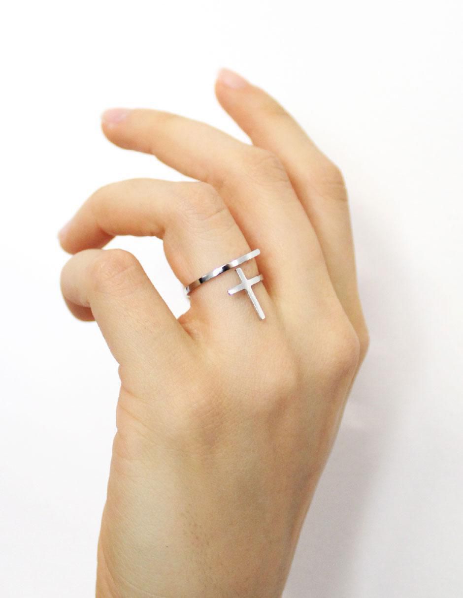Anillo redondo Católica brillante 4