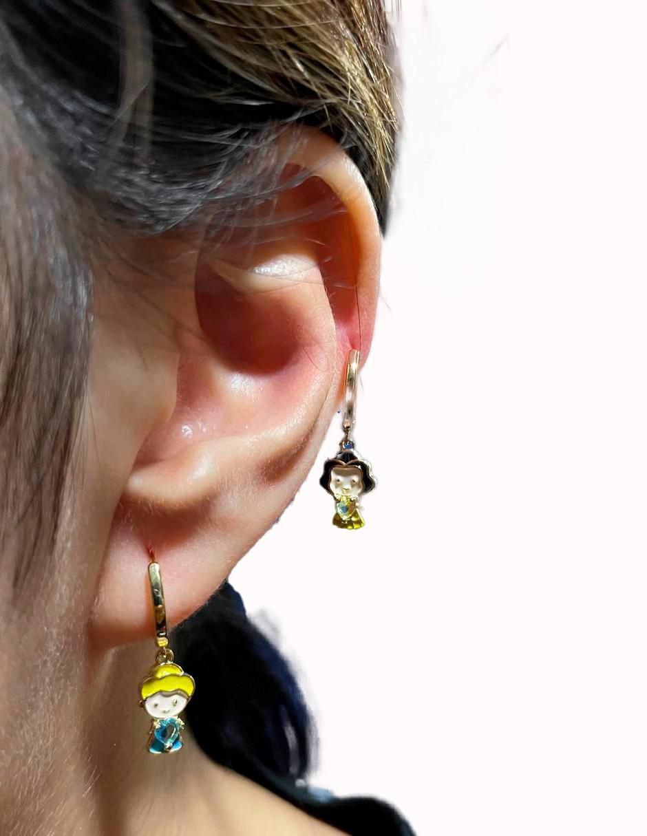 Set de aretes de princesa con acabado pulido 4