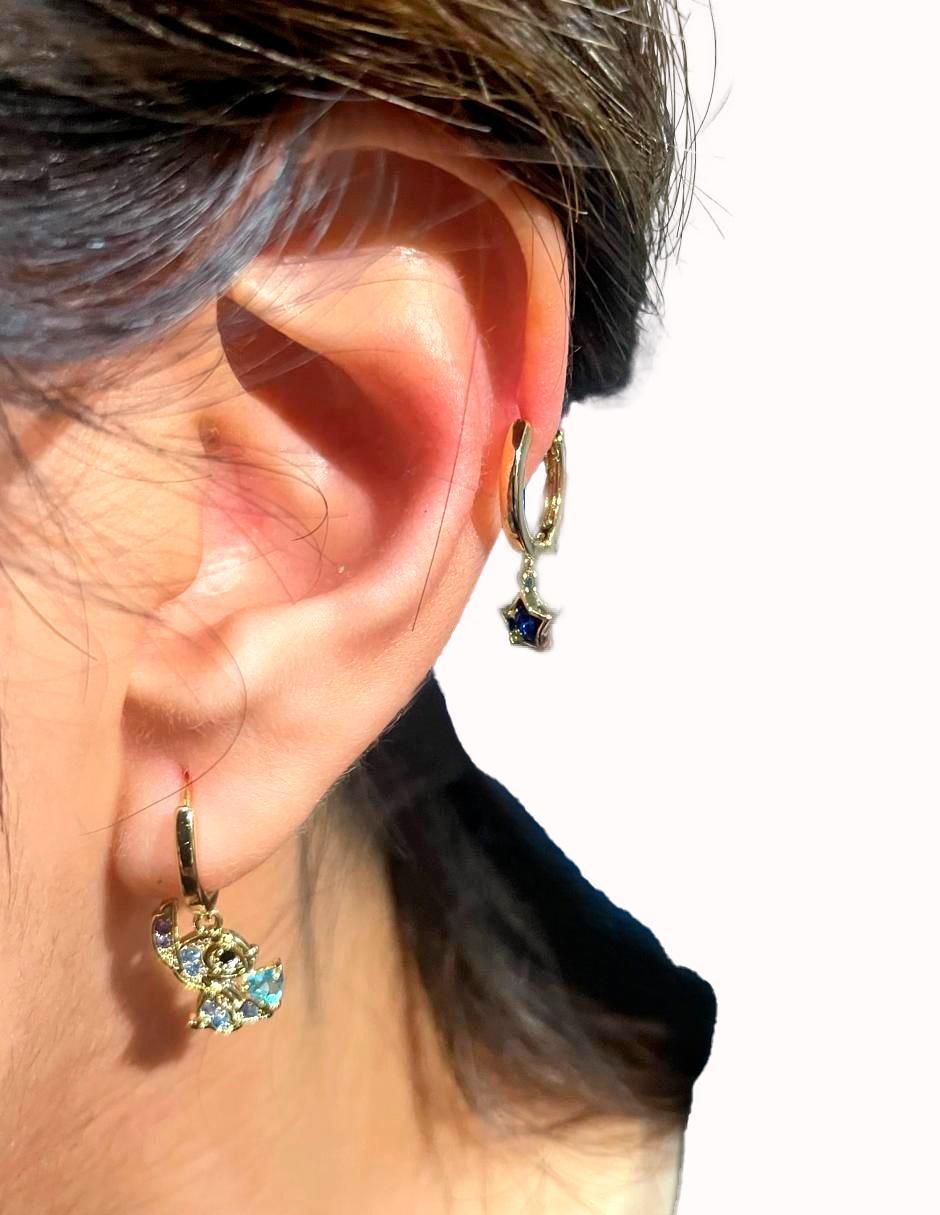 Set de aretes Stitch y Ángel con acabado pulido 3