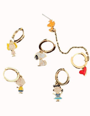 Set de aretes Snoopy con acabado pulido