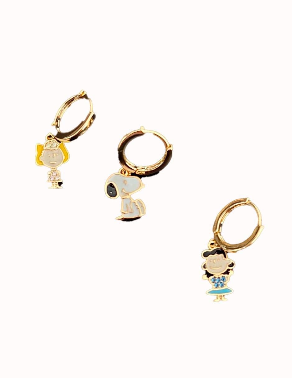 Set de aretes Snoopy con acabado pulido 2