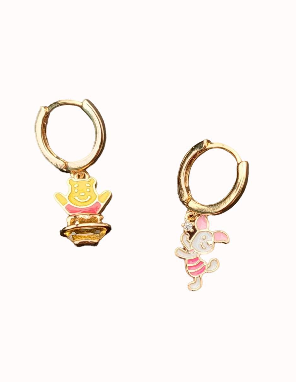 Set de aretes Winnie Pooh con acabado pulido 2