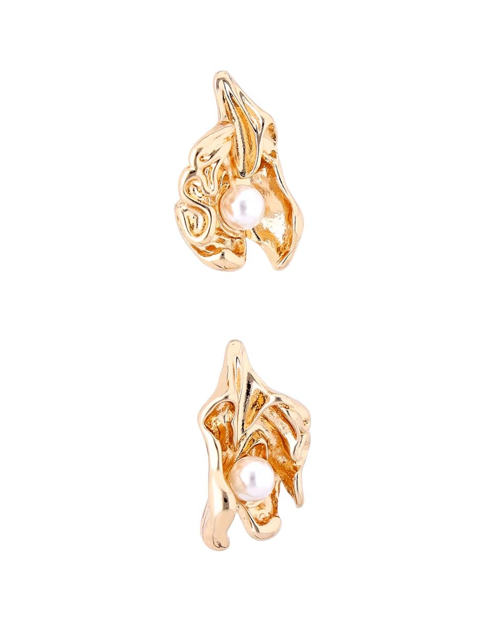 Aretes de flor con acabado pavé 5