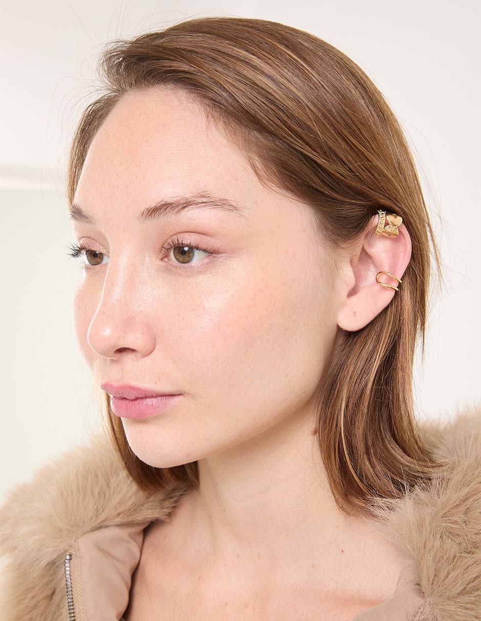 Set de aretes circulares con acabado pulido 4