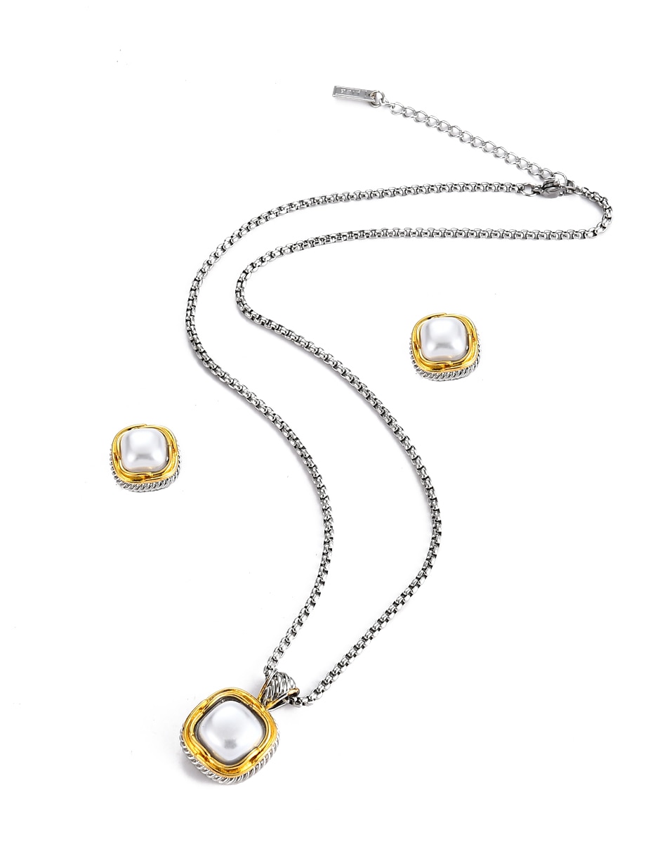 Aretes y collar cuadrado 7