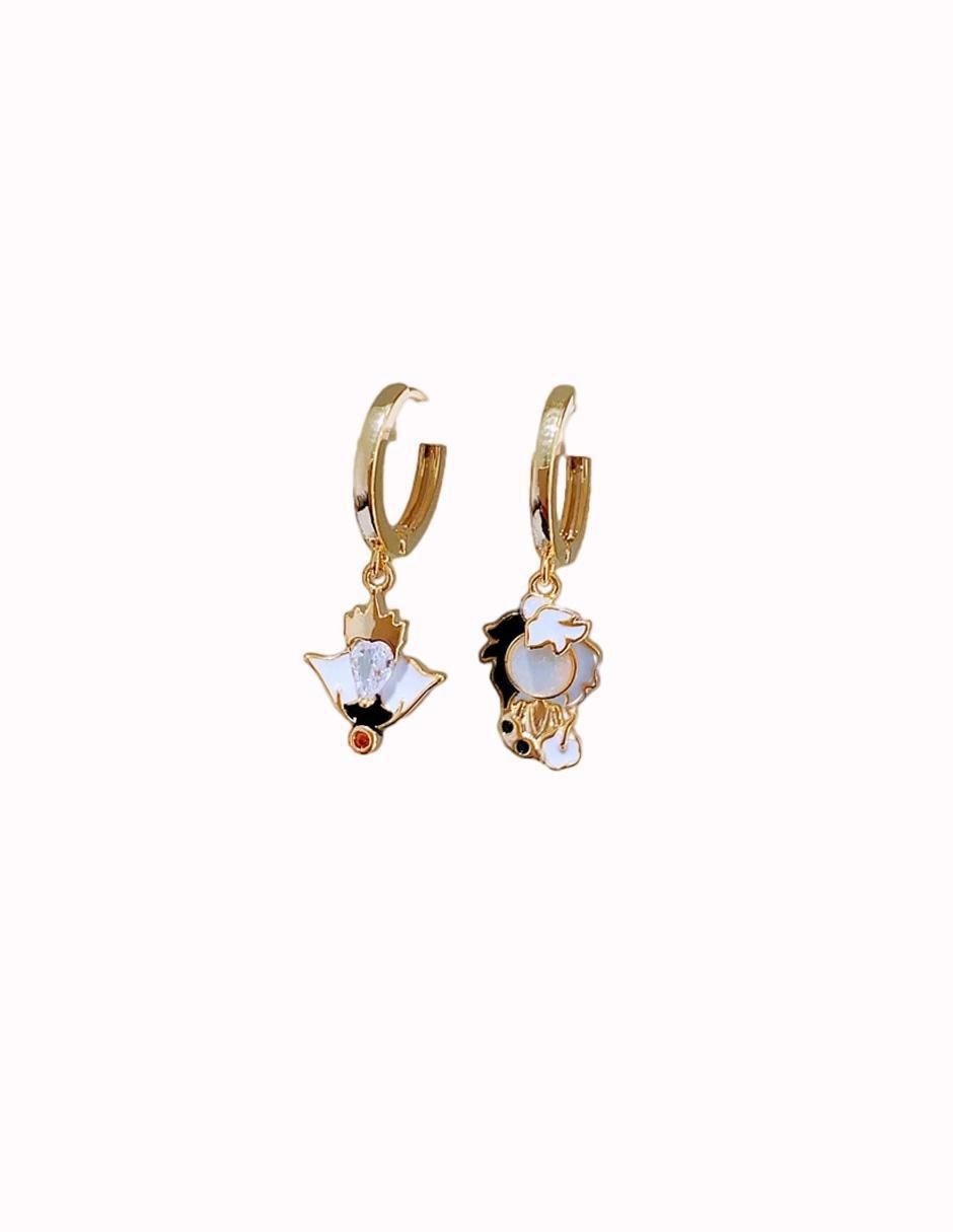 Set de aretes Villains con acabado pulido 2