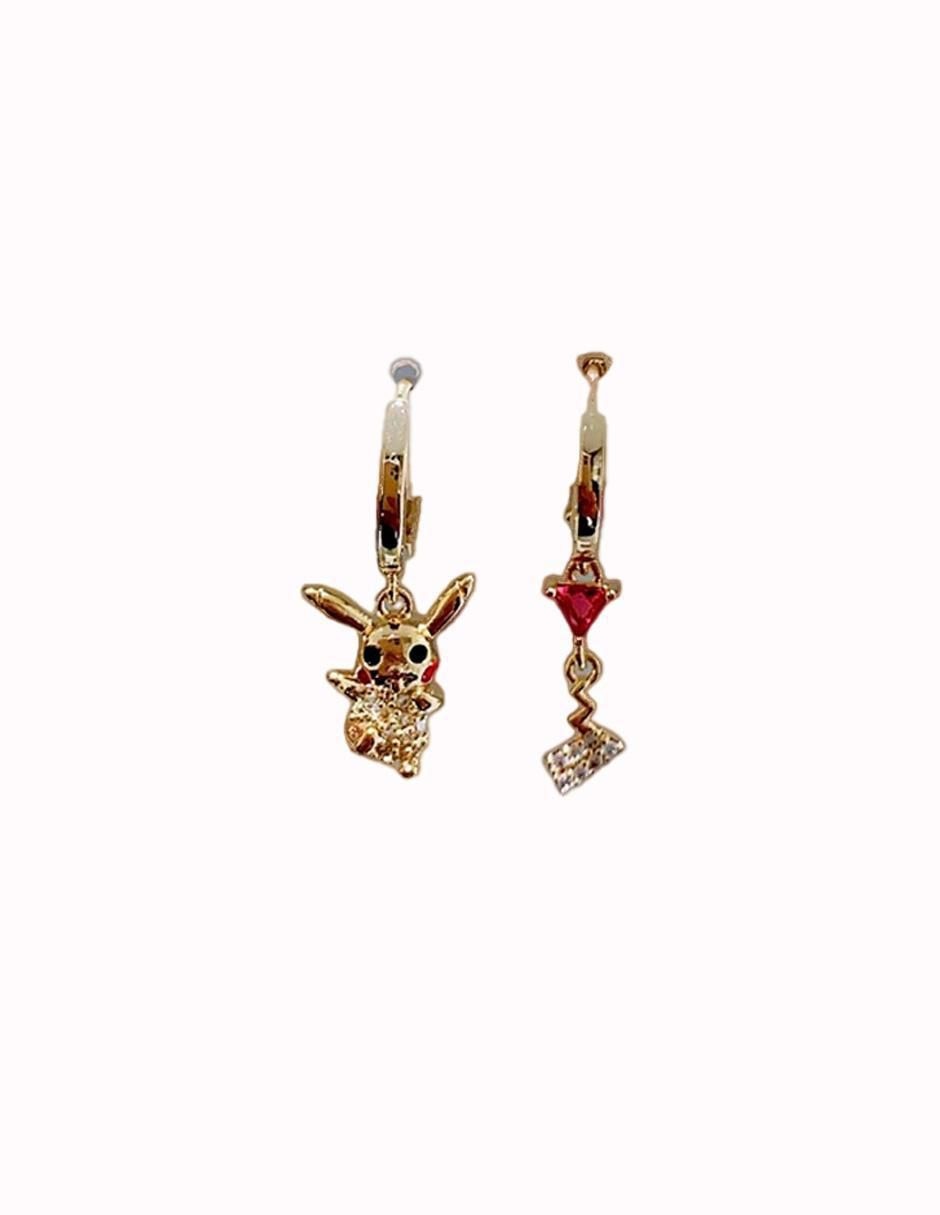 Set de aretes Pikachu con acabado pulido 4