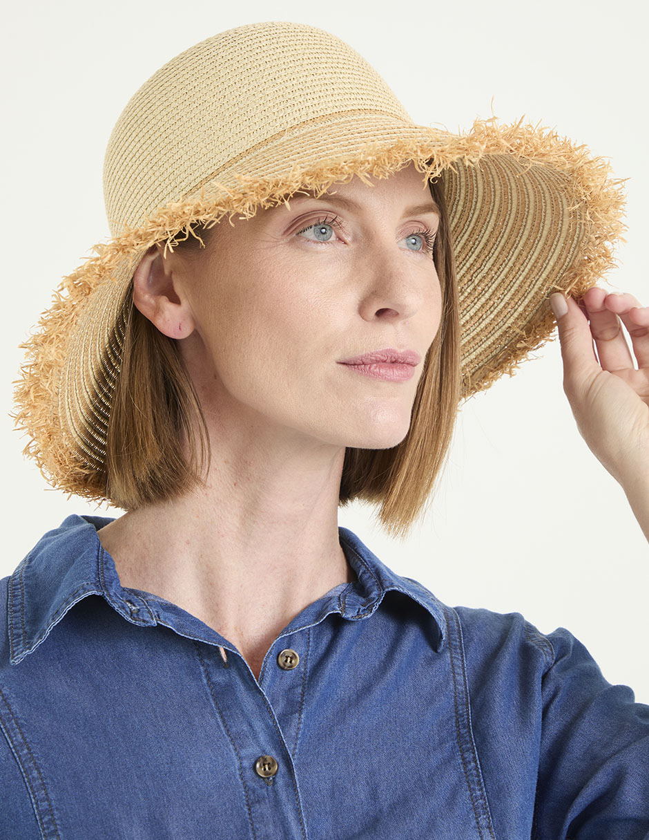 Sombrero ala mediana estampado a rayas