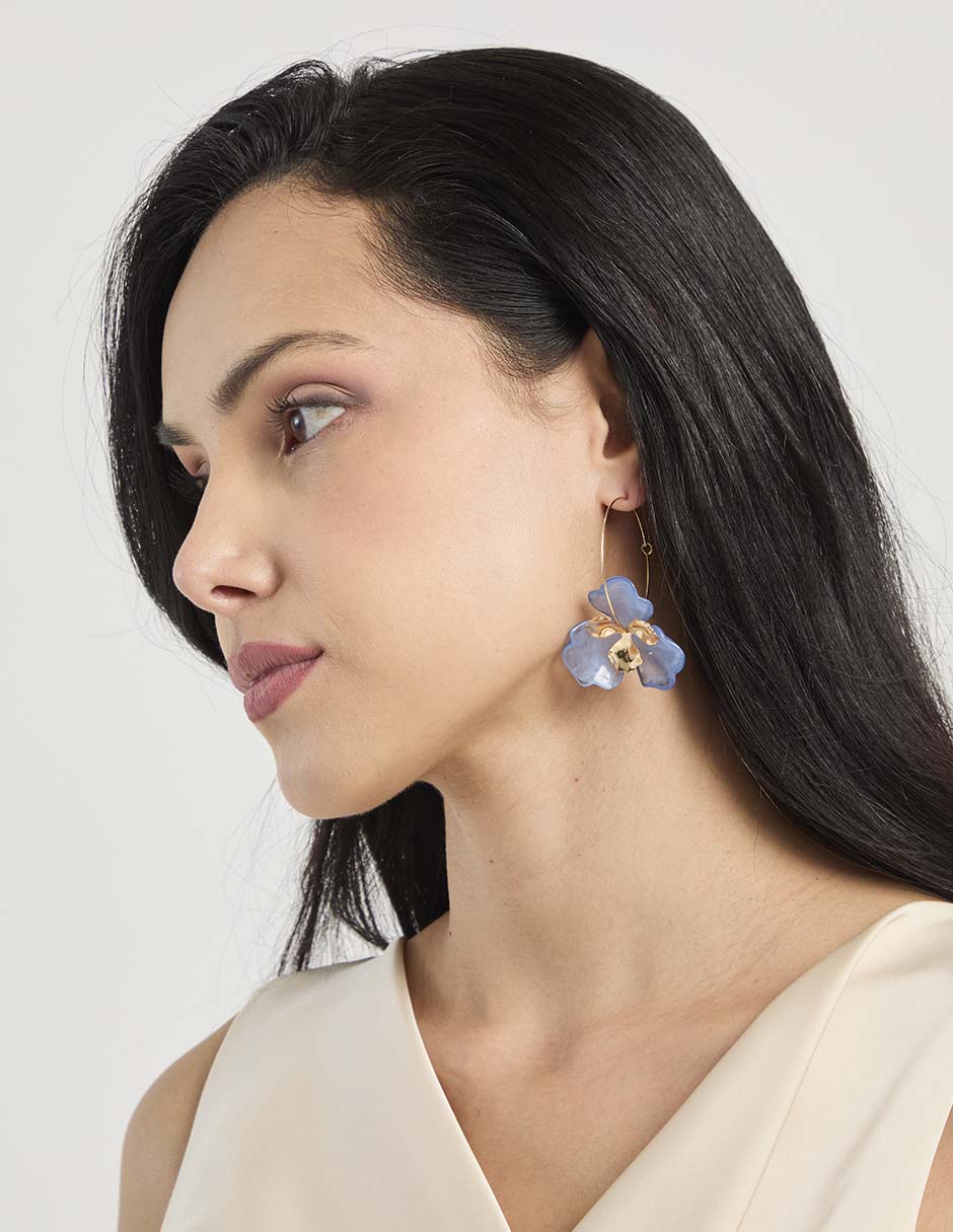 Aretes de aro flor acabado pulido