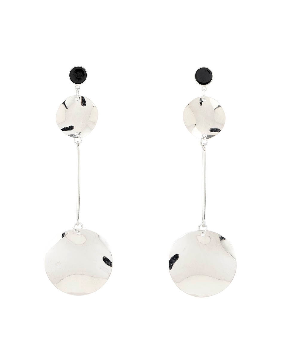 Aretes largos con acabado brillante
