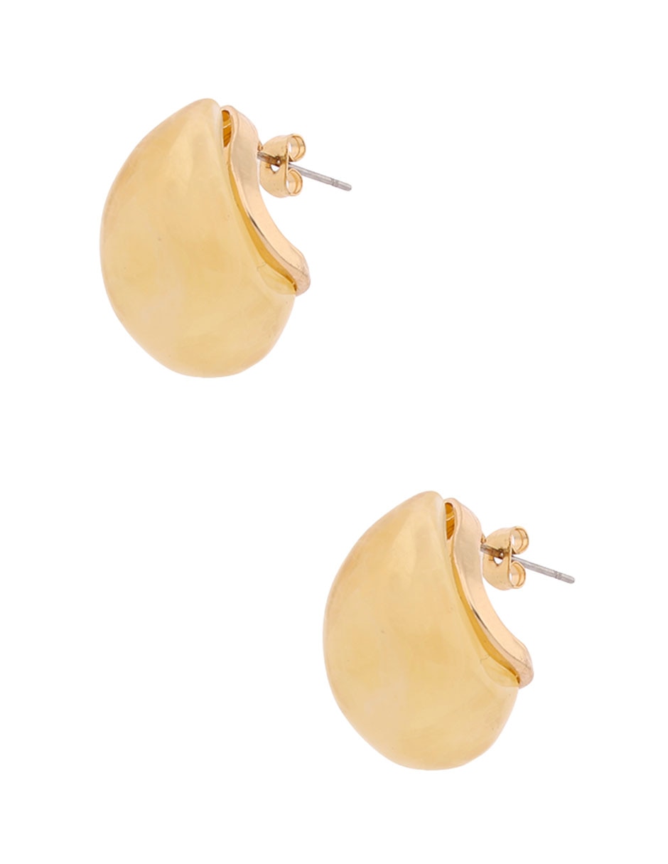 Aretes cortos con acabado pulido 2