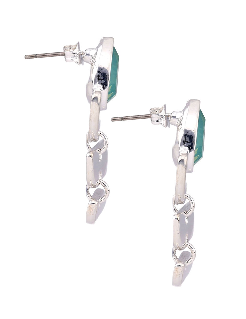 Aretes cortos con acabado brillante 3
