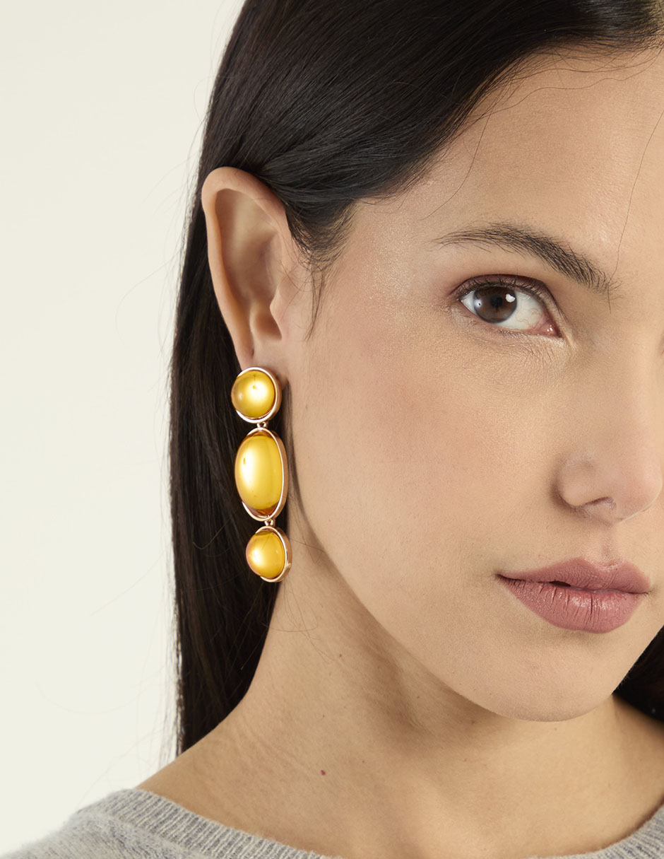 Aretes con acabado brillante Aretes con acabado brillante