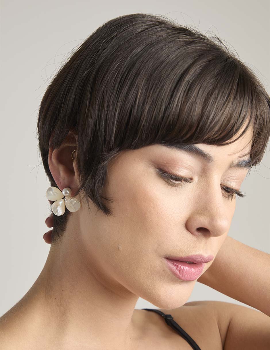 Aretes largos de flor 4
