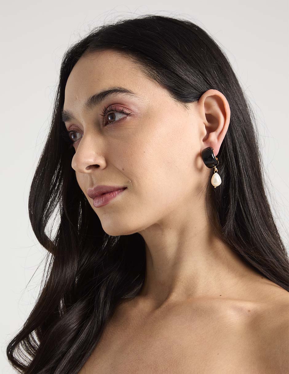 Aretes largos Lieb con acabado brillante