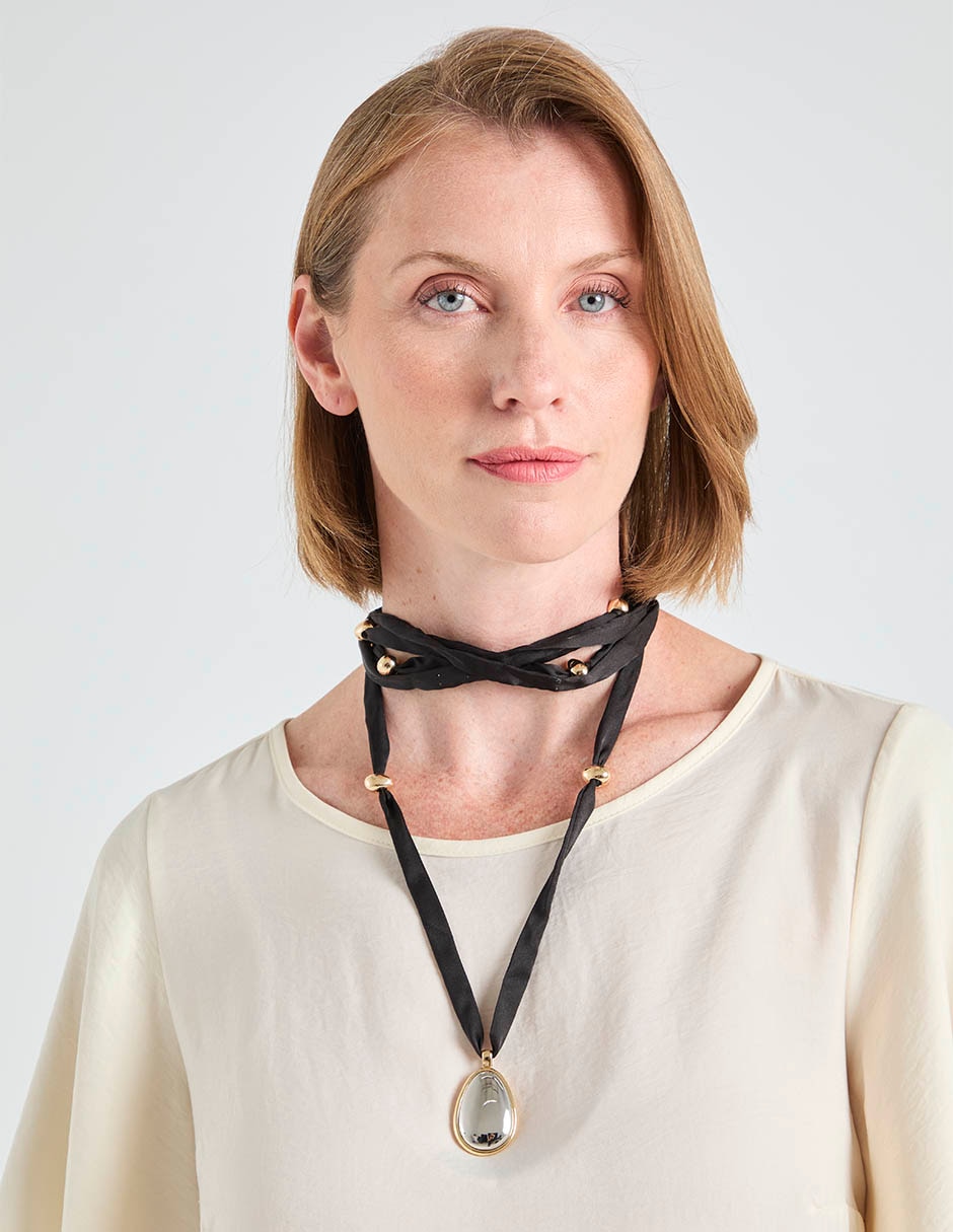 Collar 4