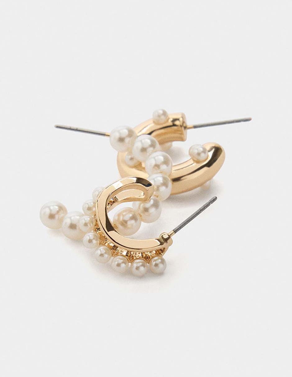 Set de aretes circulares con acabado brillante perla 2