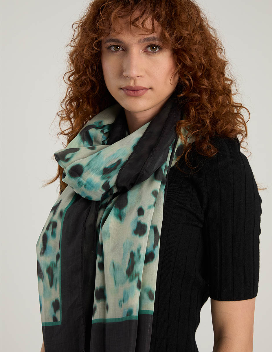 Pashmina con estampado animal print para mujer 1