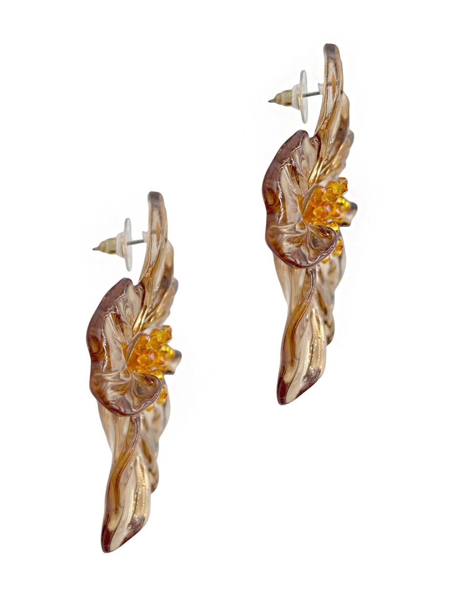 Aretes de flor con acabado brillante 2
