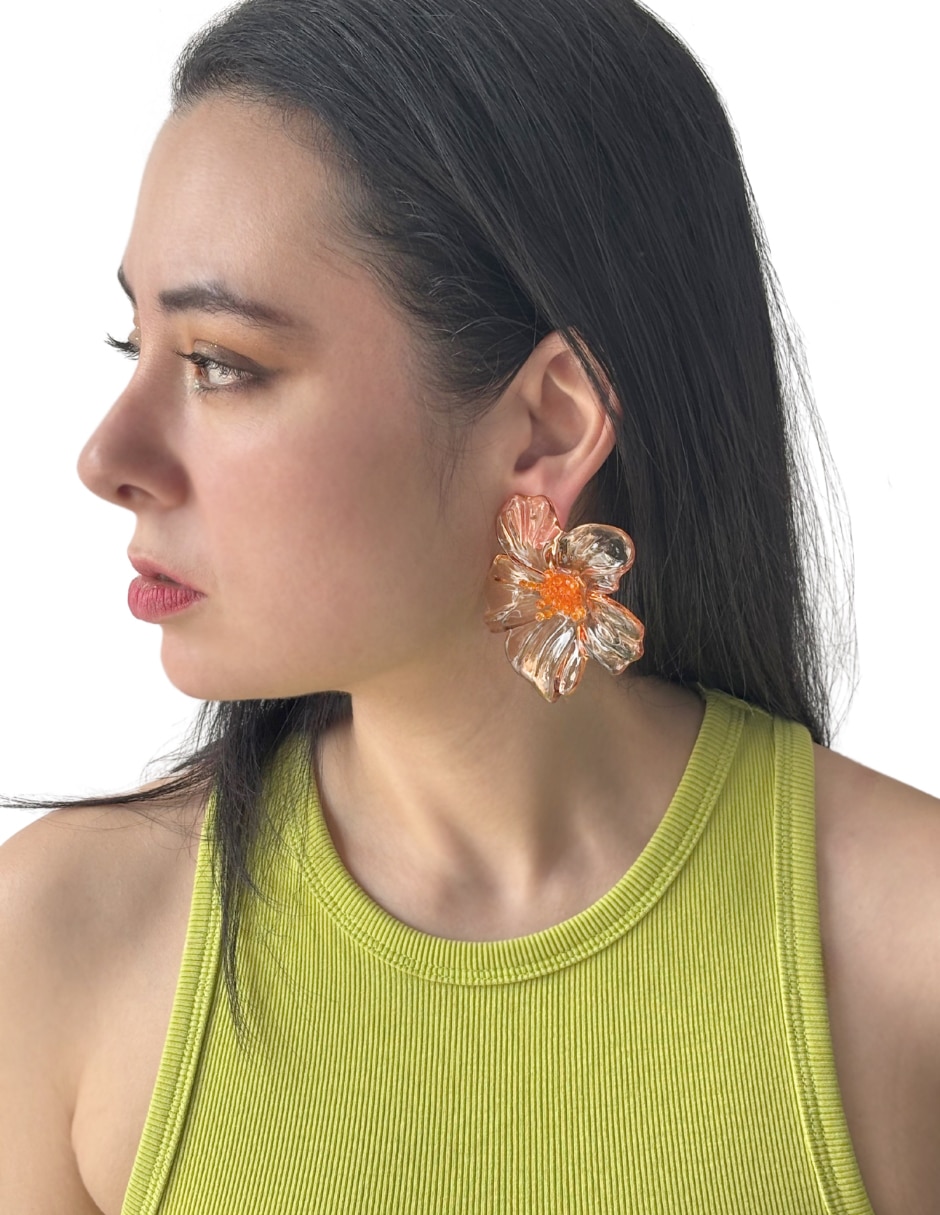 Aretes de flor con acabado brillante 3