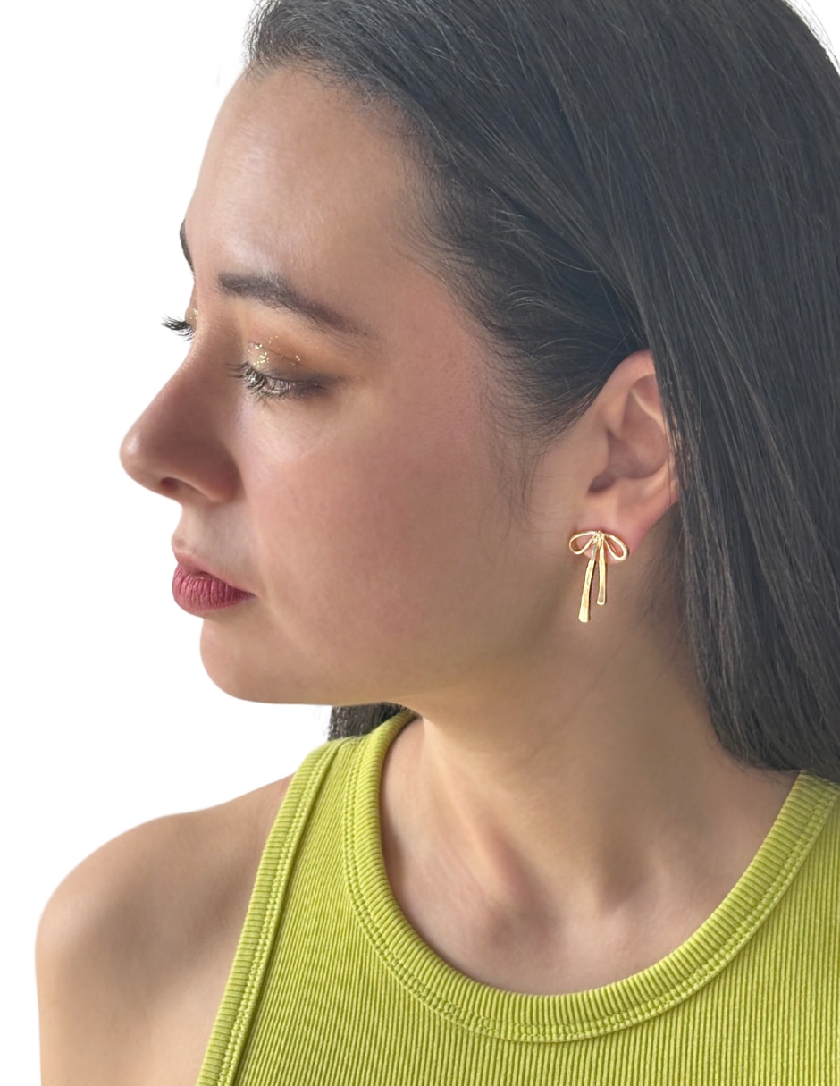 Aretes de moño con acabado liso 3