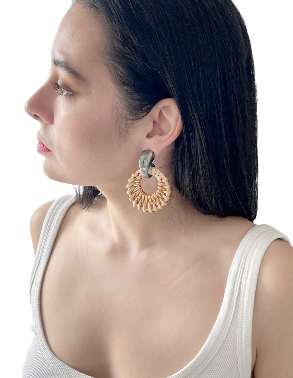 Aretes circulares con acabado texturizado 4