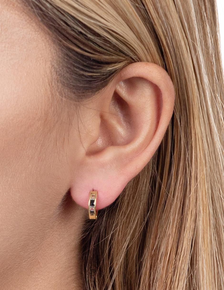 Aretes de aro de oro 10 K con acabado brillante 2