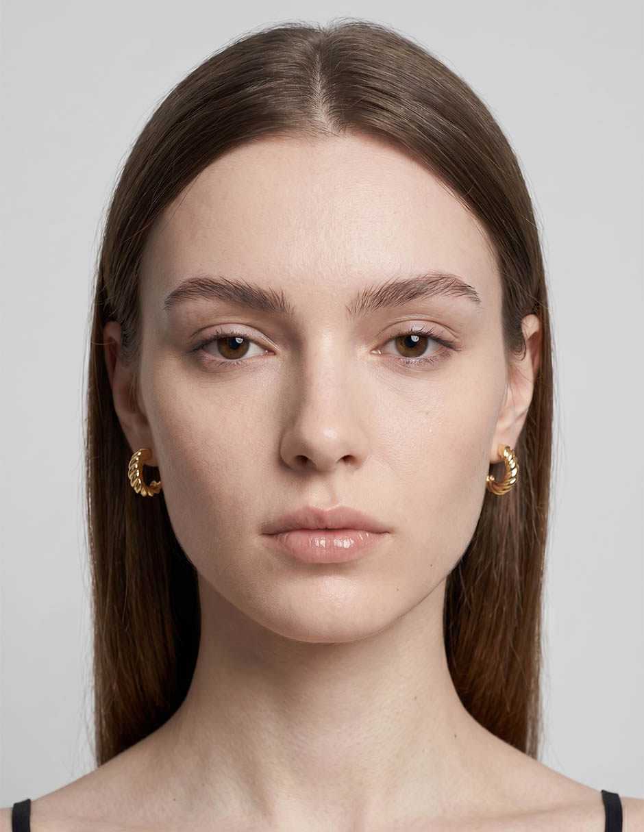 Set de aretes con acabado brillante