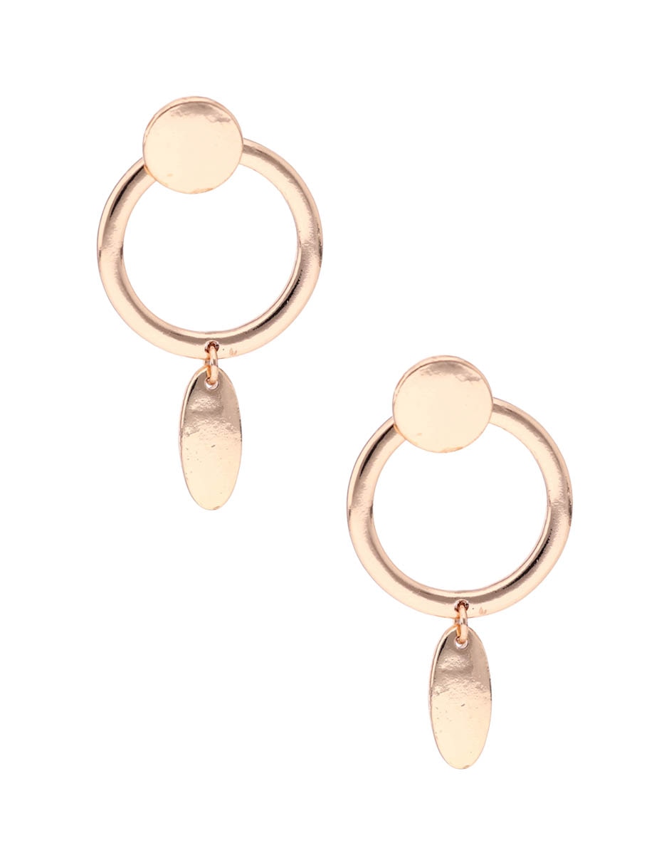 Aretes largos con acabado lustre