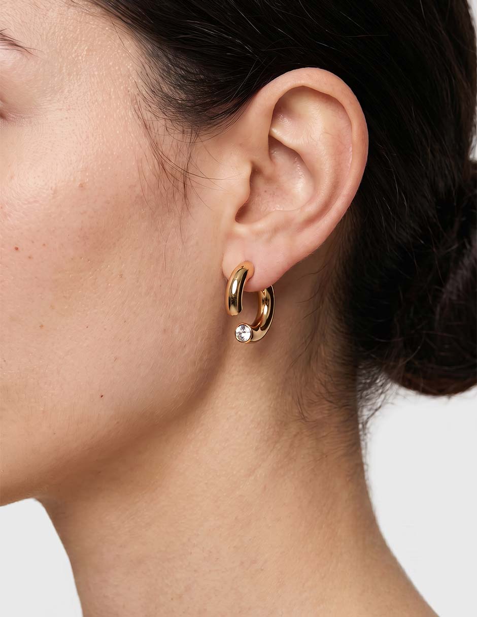 Aretes cortos s con acabado brillante 3