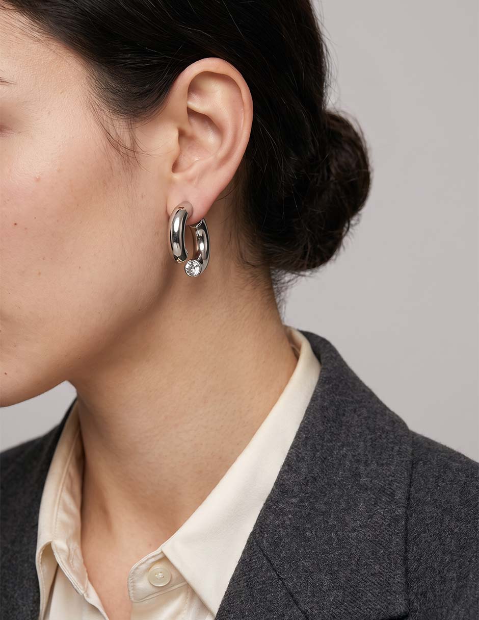 Aretes cortos s map con acabado brillante
