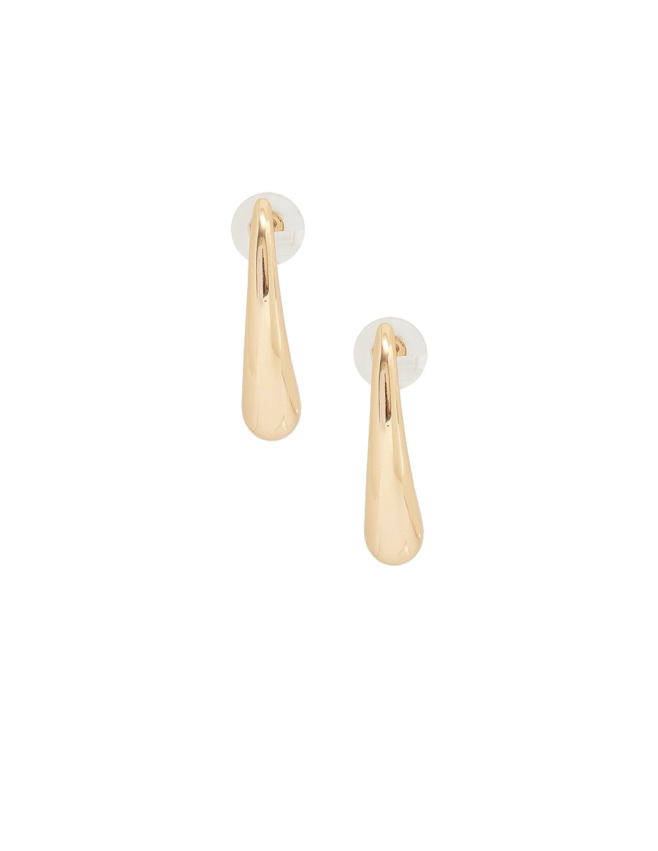 Aretes largos con acabado brillante