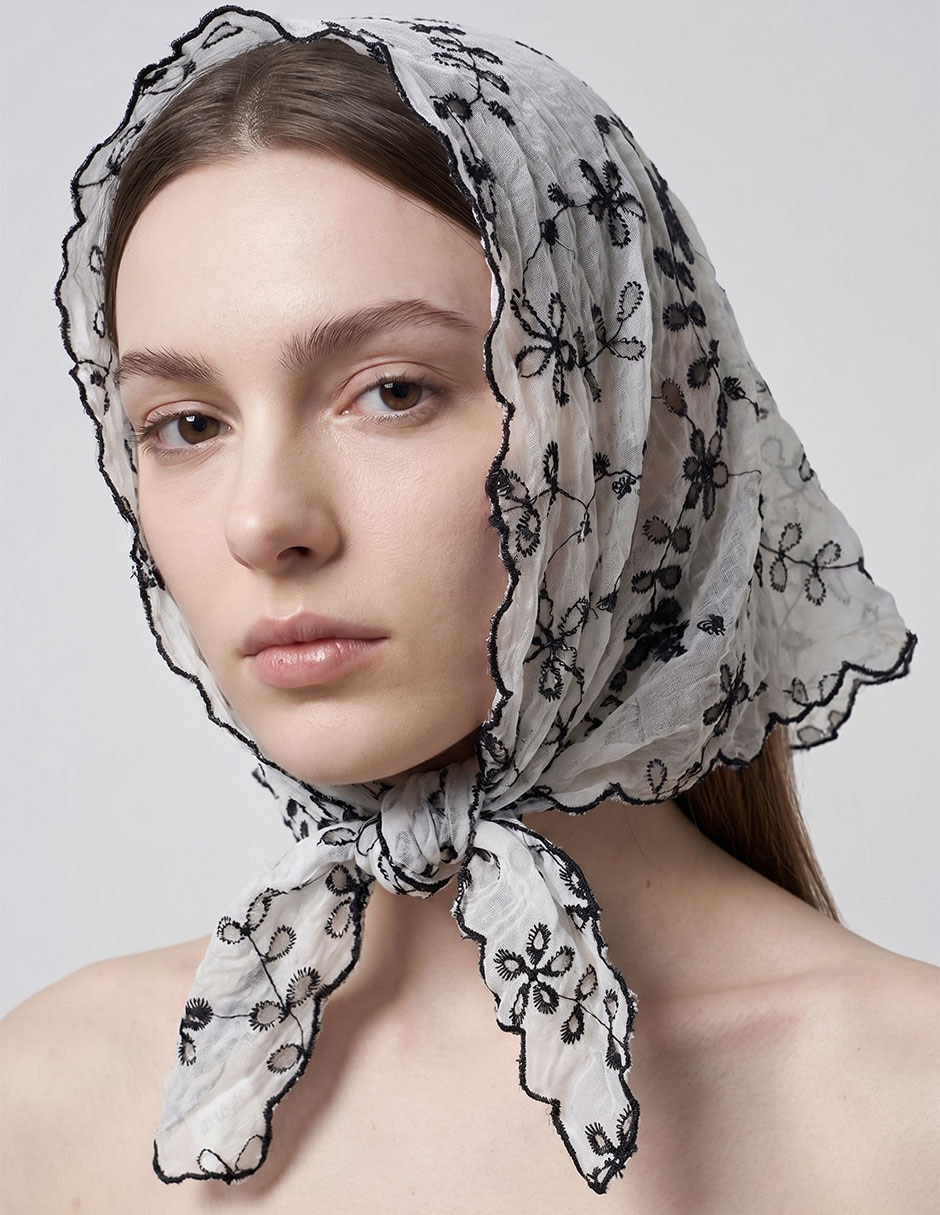 Mascada con estampado floral para mujer 4