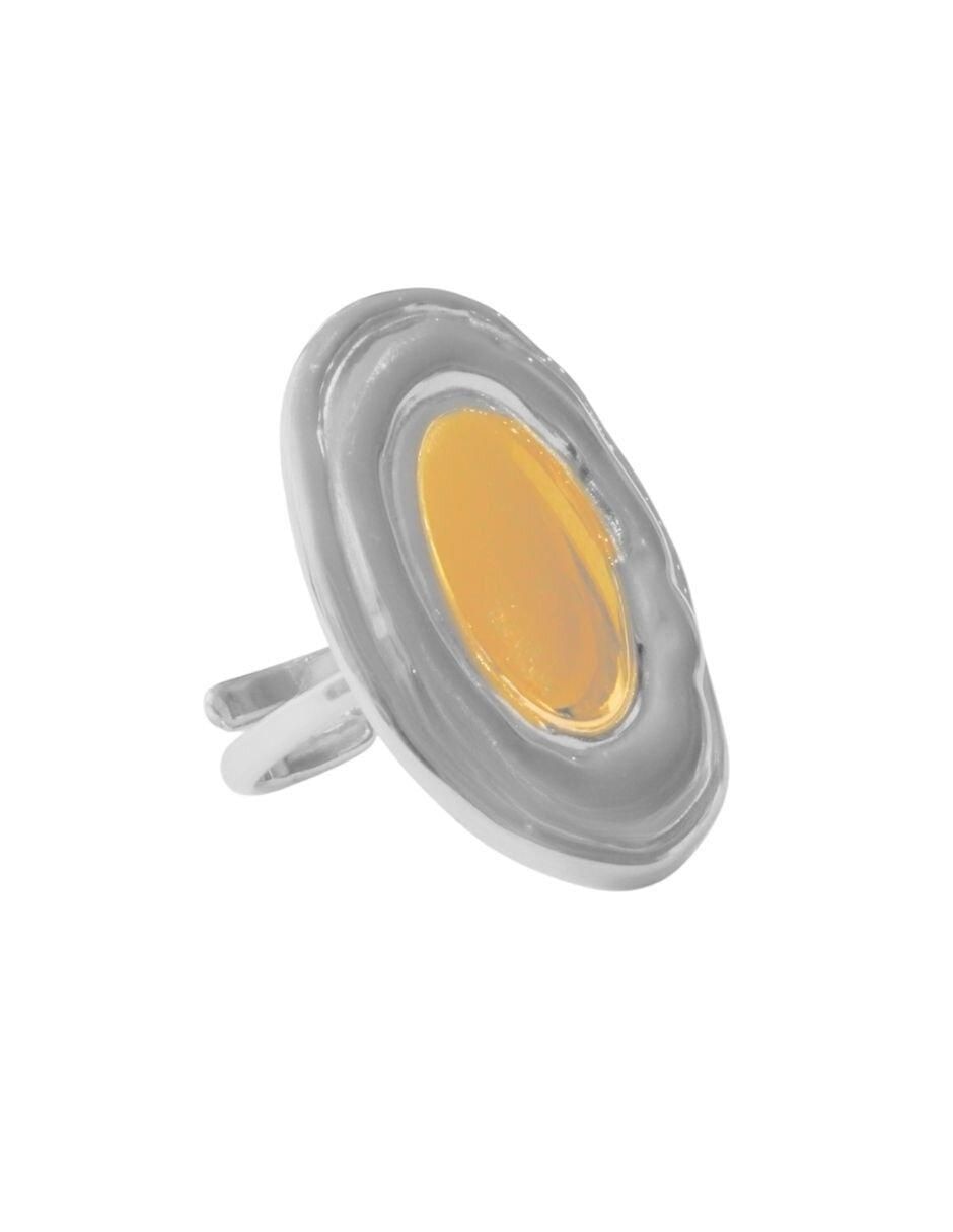 Anillo de oval brillante