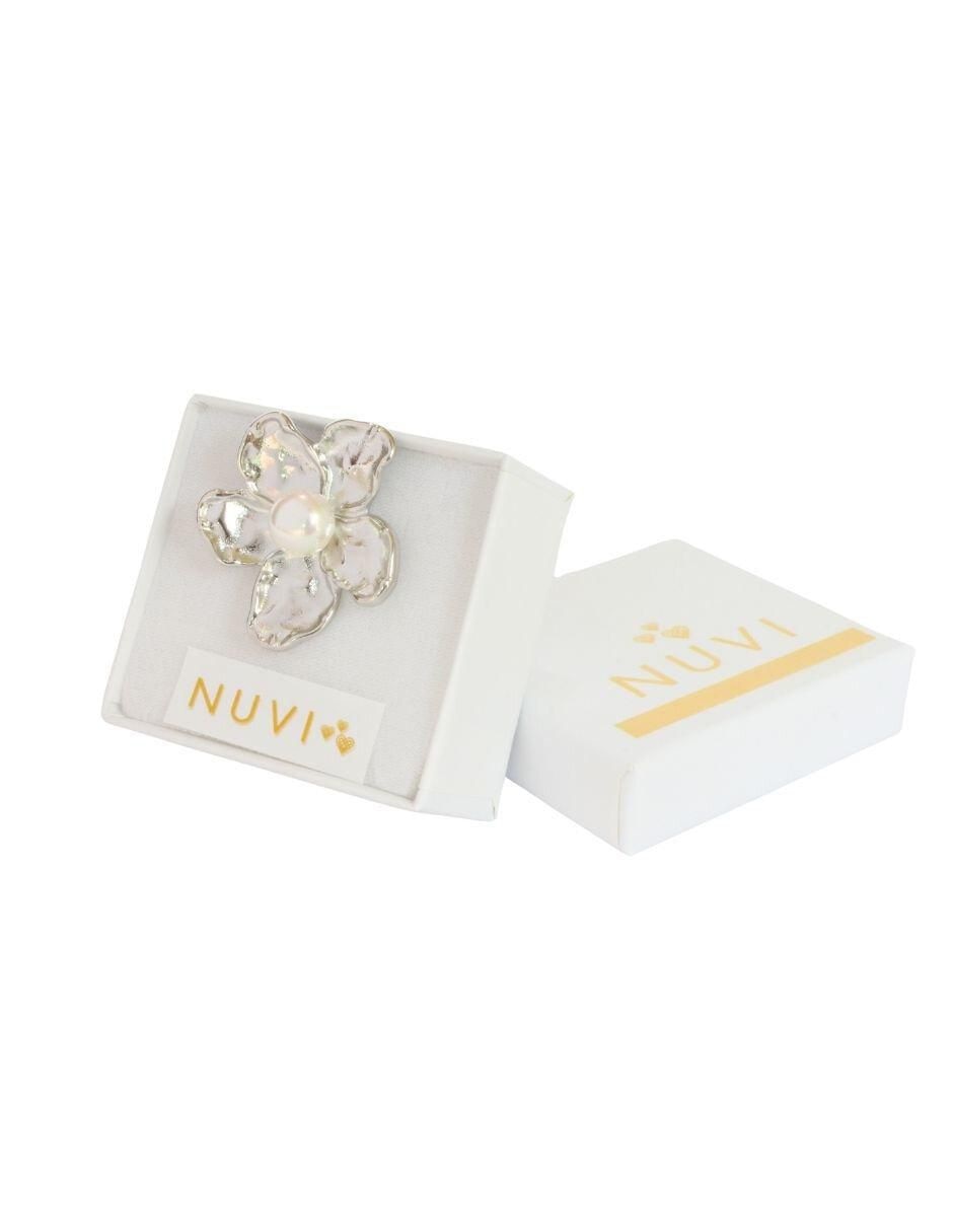 Anillo de flor brillante