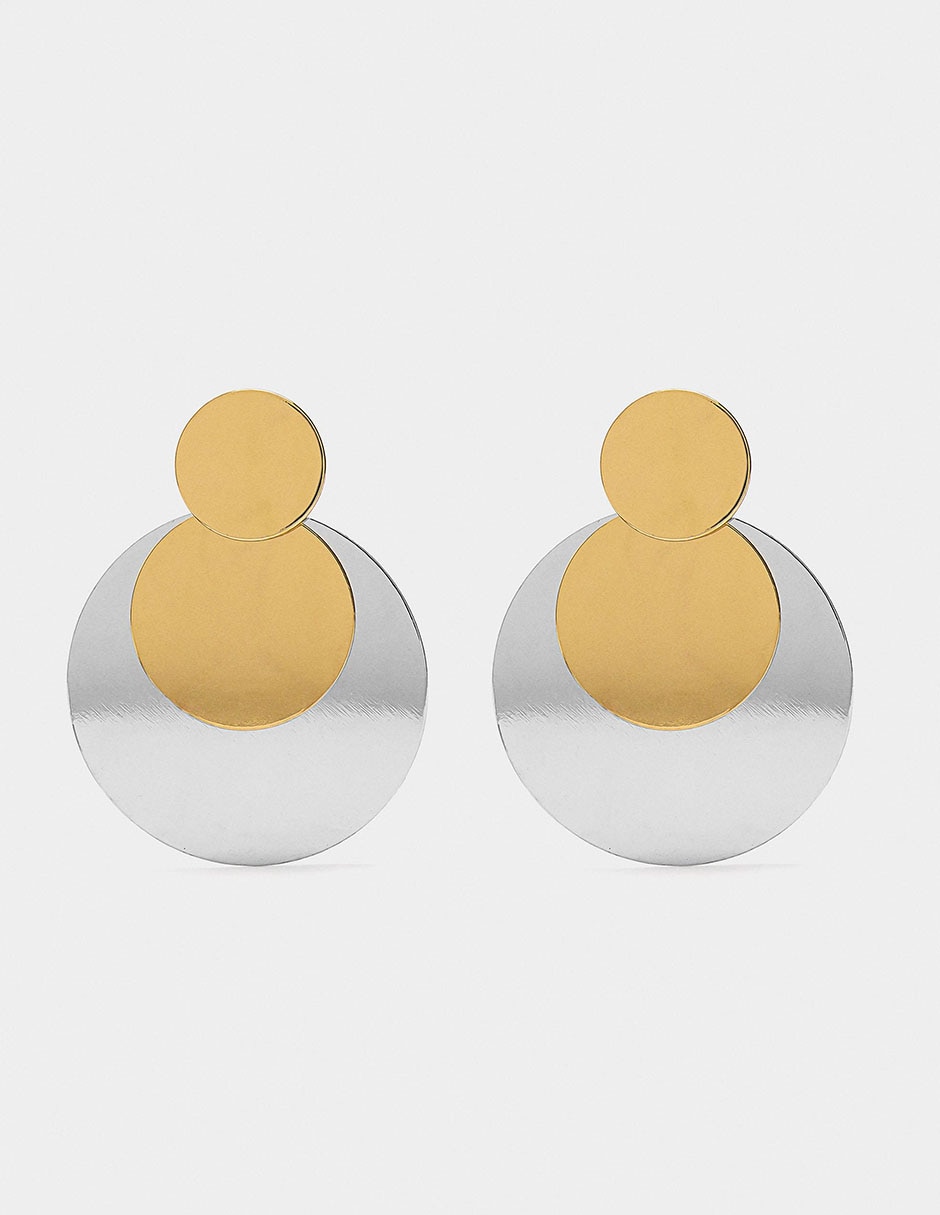 Aretes largos con acabado brillante Aretes largos con acabado brillante